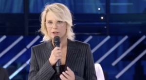 Ballerina professionista di Amici rivela: "Ho litigato con Maria De Filippi e me ne sono andata"