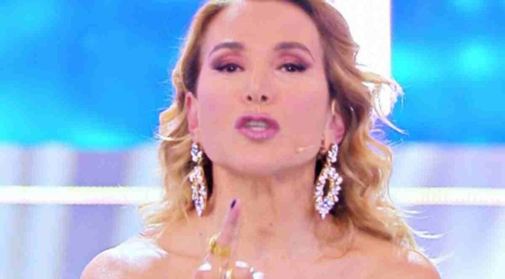 Barbara D'Urso s'infuria in studio con l'ospite: "Non ti permettere mai più"