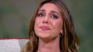 Belen Rodriguez parla del video a luci rosse: "E' stato devastante, non sono uscita per due mesi"