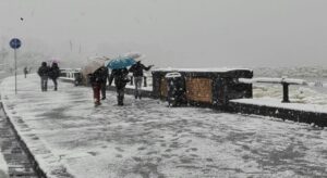 Meteo Napoli, in arrivo Burian: temperature in picchiata e neve in città