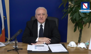 campania chiusi parchi, ville lungomari