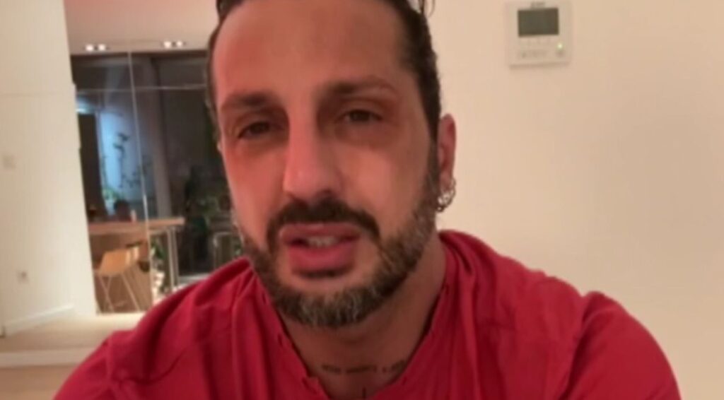 Fabrizio Corona teme di tornare in carcere, lo sfogo: "Non sono un criminale, sono vecchio"