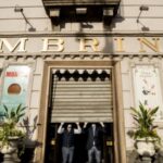 Chiude il caffè Gambrinus a Napoli: "Non ce la facciamo, non possiamo andare avanti"