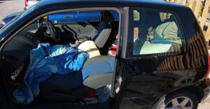 Napoli, donna sfrattata nonostante il Covid costretta a vivere in auto