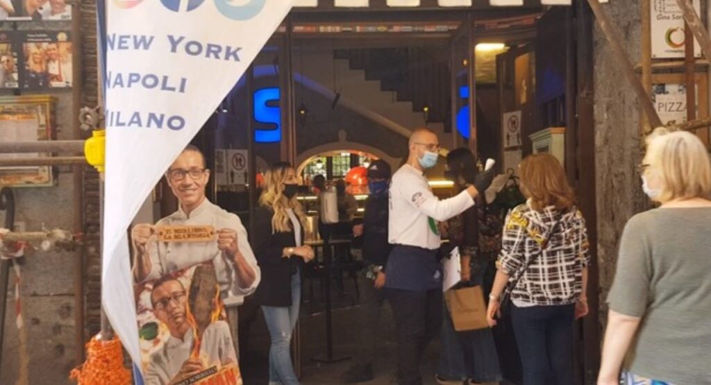 coppia turisti non paga sorbillo