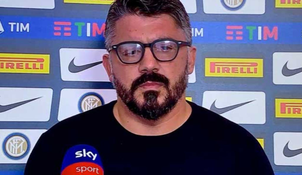 La Protezione civile della Regione Campania ha emanato un avviso di allerta meteo con criticità idrogeologica di colore giallo su tutta la Campania valevole a partire dalle 21 di domani 25 dicembre fino alle 21 del 26 dicembre. Si prevedono precipitazioni sparse, anche a carattere di rovescio o isolato temporale che in alcuni punti del territorio potrebbero anche essere intensi. Si prevedono inoltre raffiche di vento nei temporali. Previsti ruscellamenti superficiali con possibili fenomeni di trasporto di materiale; allagamenti di locali interrati e di quelli a pian terreno; scorrimento superficiale delle acque nelle sedi stradali, possibili fenomeni di rigurgito dei sistemi di smaltimento delle acque meteoriche con tracimazione e coinvolgimento delle aree depresse; innalzamento dei livelli idrometrici dei corsi d'acqua minori, con inondazioni delle aree limitrofe, anche per effetto di criticità locali (tombature, restringimenti, ecc); possibili cadute massi in più punti del territorio; occasionali fenomeni franosi legati a condizioni idrogeologiche particolarmente fragili, per effetto della saturazione dei suoli.