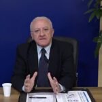 Campania zona gialla, arriva la risposta di De Luca: nuova ordinanza per chiusura scuole