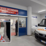 Ancora violenza a Napoli. Poco dopo le 15,30 è giunta alla centrale operativa della questura la segnalazione di una donna accoltellata in casa a via Parma, al Vasto. La donna, secondo le prime informazioni trapelate, sarebbe stata colpita al culmine di una lite: i fendenti hanno reso necessario il ricovero in ospedale e così la donna è stata portata all’ospedale del Mare. Adesso è caccia aperta ad un uomo che era in casa con lei. Indaga la polizia.