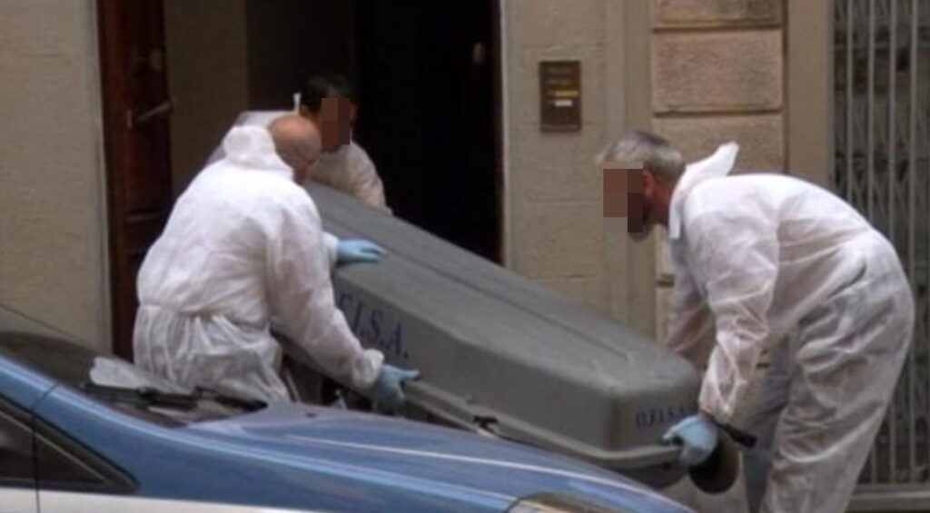 Dramma a Montecorvino Pugliano, donna di 69 trovata impiccata in casa sua