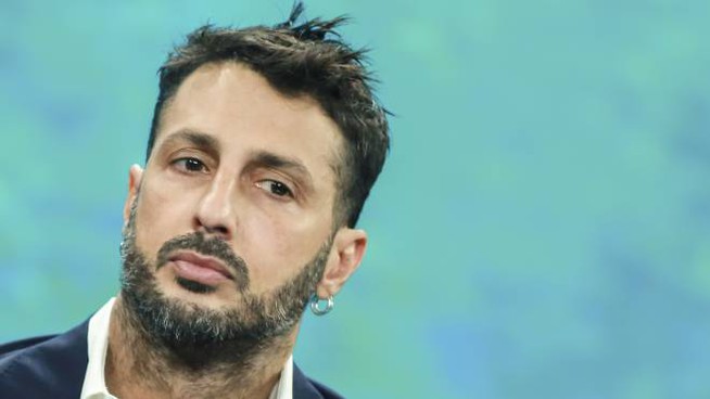 Fabrizio Corona smaschera tutti: "Vi dico quali sono le fine coppie della tv"