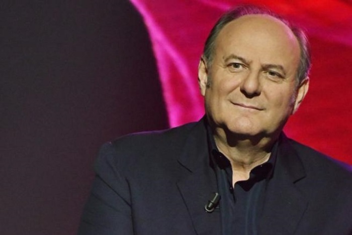 Paura per Gerry Scotti, il conduttore ricoverato in terapia intensiva per Covid