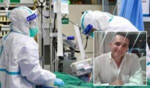 Villaricca dice addio a Gianvincenzo Castellone, per gli amici “Fiffi”. L’uomo è spirato questa notte all’ospedale Cotugno di Napoli dove era ricoverato nel reparto di terapia intensiva. Villaricca, addio a Gianvincenzo: il Covid lo uccide a 57 anni L’uomo, noto orafo di professione, è stato ricoverato al Cotugno lo scorso 25 novembre. Dopo un giorno di terapia sub-intensiva, le sue condizioni purtroppo sono peggiorate e il personale sanitario ha deciso di intubarlo e trasferirlo in rianimazione. Questa notte è sopraggiunto il decesso, dopo aver lottato contro il virus per più di due settimane. A quanto pare non soffriva di alcuna patologia pregressa. Gianvincenzo lascia una moglie, Teresa, e figli. “La notizia del suo decesso sta facendo rapidamente il giro della comunità villaricchese, gettando nello sconforto amici e conoscenti. Ancora una perdita per la nostra comunità. Ci uniamo al dolore della famiglia Castellone per la perdita di Gianvincenzo. Che la terra ti sia lieve”, il post apparso sulla pagina di Villaricca Futura.