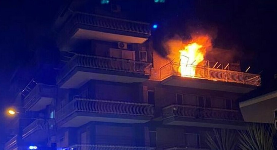 incendio in un appartamento