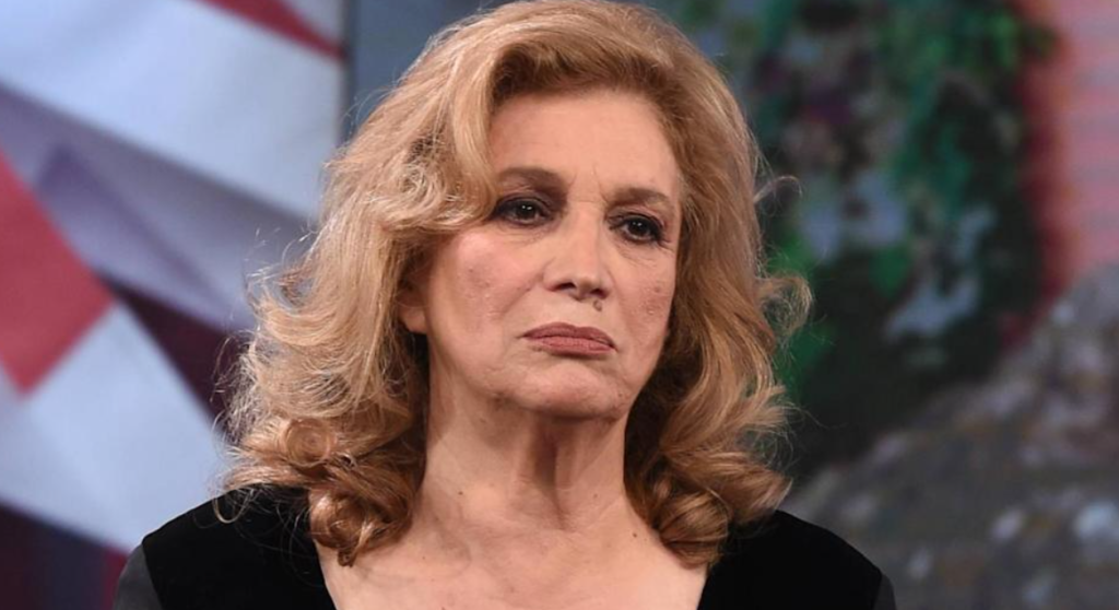 Paura durante la diretta dell'Isola dei famosi, malore per Iva Zanicchi: "Voglio andare a casa"