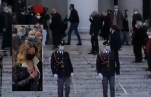 giada sarà nn ci sono parole per una tragedia come 1uesta...ma saremo sempre al vostro fianco... Caro Gianni in questi 10 giorni in cui hai lottato ho imparato a conoscerti, ti ho conosciuto dal volto di tua moglie delle tue figlie dei tuoi colleghi che nn hanno mai lasciato l'ospedale