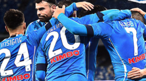 Il Napoli batte il Parma al Maradona e conquista il quarto posto: decisivi Elmas e Politano