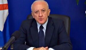 Pasqua blindata in Campania, De Luca firma nuova ordinanza: "Vietato accesso frazione Madonna dell'Arco"