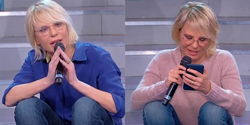 Perché Maria De Filippi è seduta sulle scale a Uomini e Donne, la conduttrice chiarisce il motivo