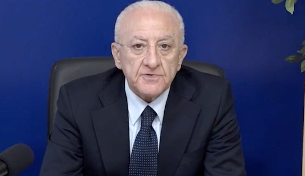 perché vincenzo de luca non ha fatto la diretta