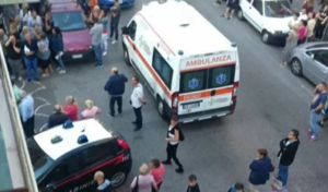 precipita nel vuoto e muore