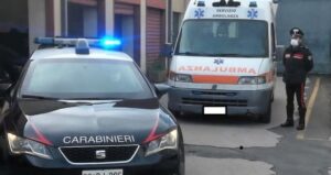 precipita nel vuoto e muore casavatore