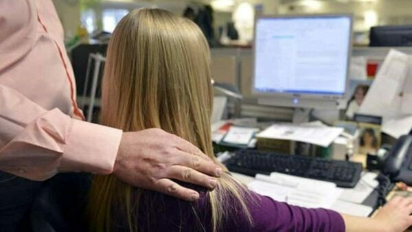 Monza, fa sesso con l'alunna di 16 anni: professore a processo