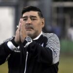 Quando Maradona parlò della sua morte: "Scriverei sulla lapide 'grazie alla palla da calcio'"