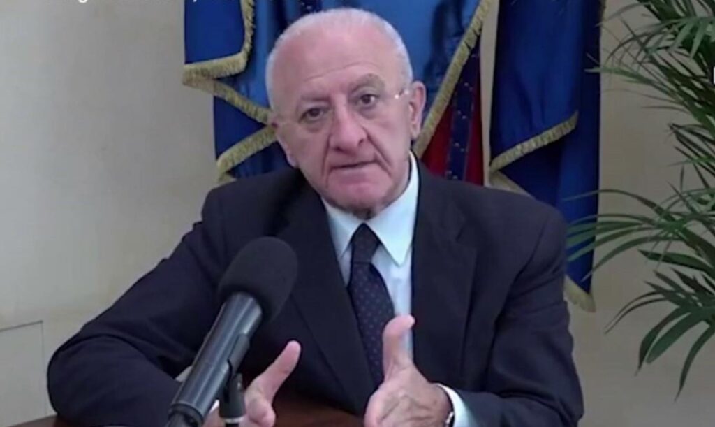 Quando riaprono le scuole in Campania, c'è l'ordinanza: date diverse per infanzia, primaria e secondaria