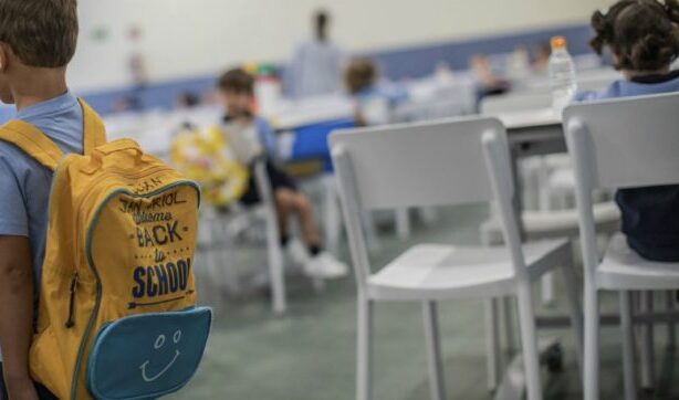 Scuola aperta fino a luglio e lezioni di sabato: il piano Azzolina per recuperare