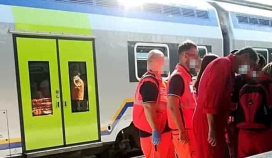 si sente male e muore treno