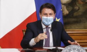 Quali spostamenti sono consentiti a Natale, l'annuncio di Conte: "Faremo delle eccezioni"