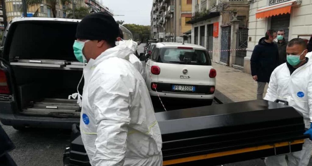 Dramma a Portici, 31enne si toglie la vita: il dolore di un'intera comunità