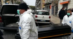 Dramma a Portici, 31enne si toglie la vita: il dolore di un'intera comunità