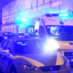 Dramma a Secondigliano, donna precipita nel vuoto e muore: soccorsi sul posto