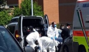 trovato morto in casa 16 anni