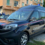 uccide la moglie e si toglie la vita