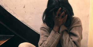 Violenza in famiglia, giovane di 16 anni violenta la madre in casa