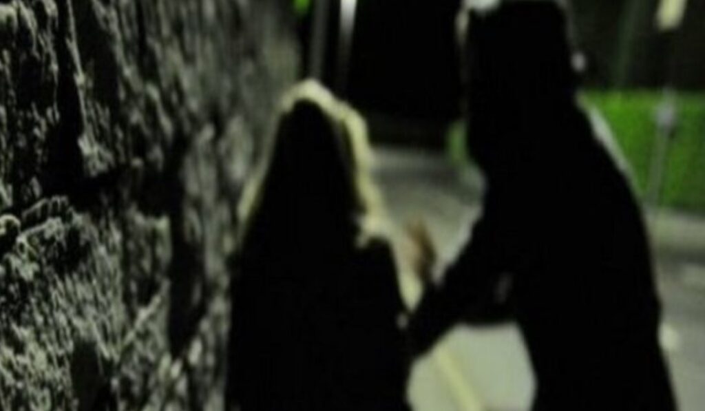 violentata in strada