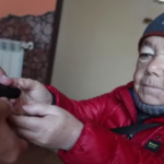 Davide Marotta consegna le chiavi di casa