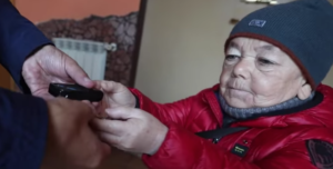 Davide Marotta consegna le chiavi di casa