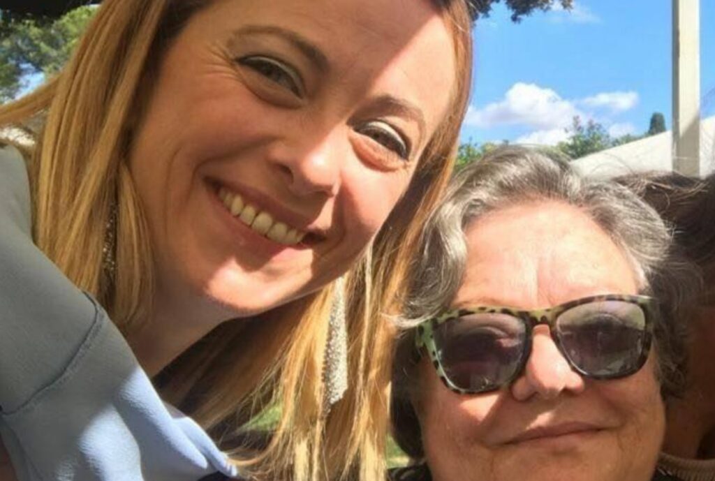 Madre Meloni contro reddito