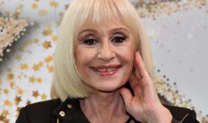 Raffaella Carrà tributo