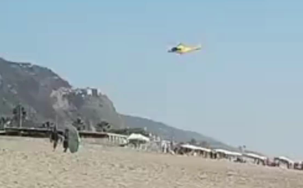 Bimba rischia di annegare