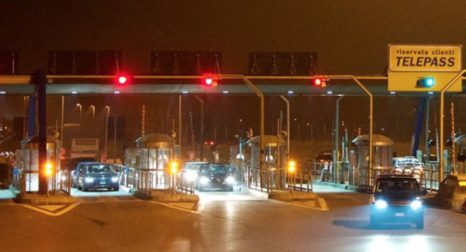 Tassista non paga la tangenziale da 15 anni