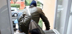 Ladri di appartamenti a Nola