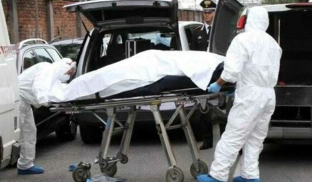 morto impiccato in casa
