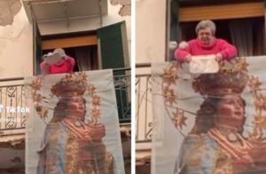 Lancia sfogliatelle dal balcone