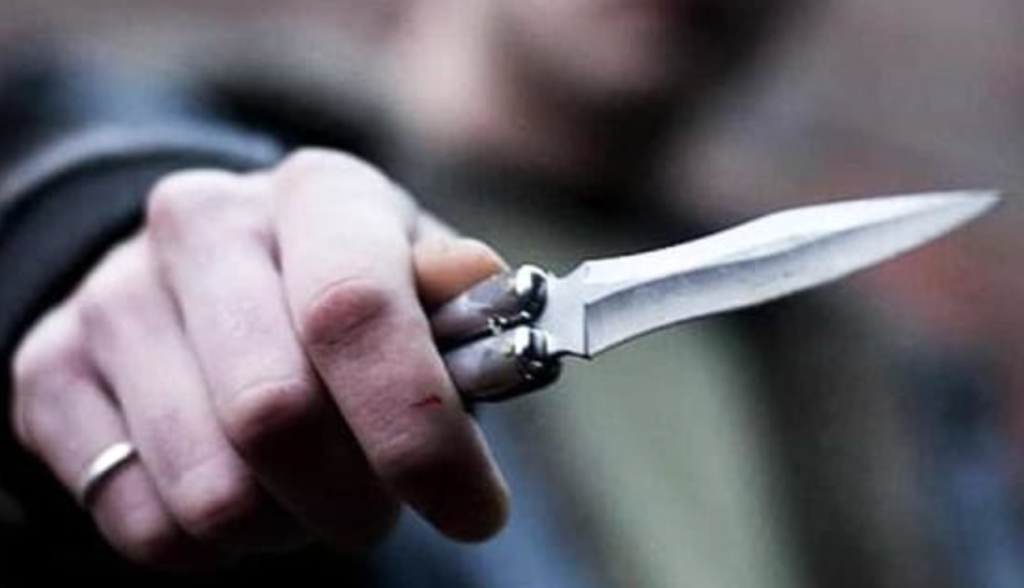 Accoltella la fidanzata