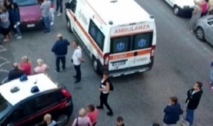 Precipita nel vuoto e muore il giorno della Vigilia di Natale