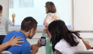 stop al cellulare in classe